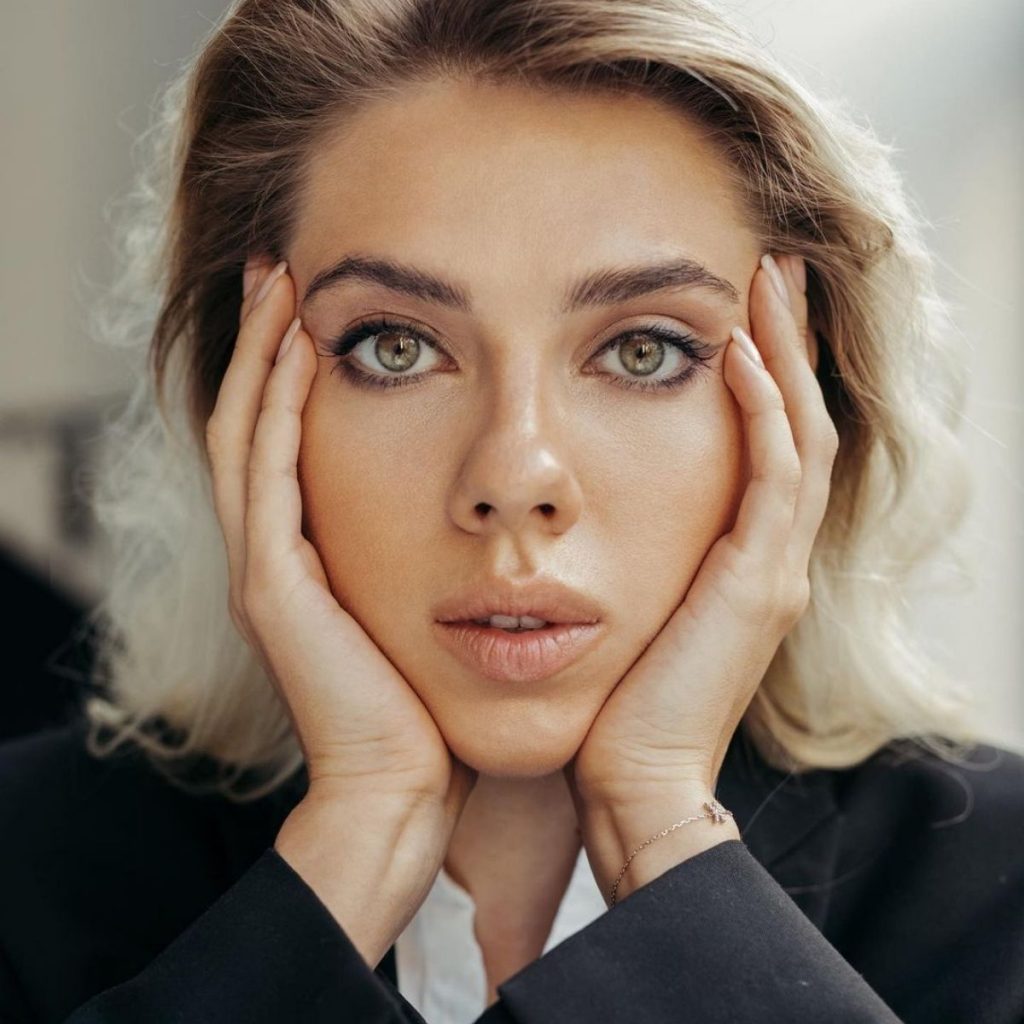 Doble Scarlett Johansson 2