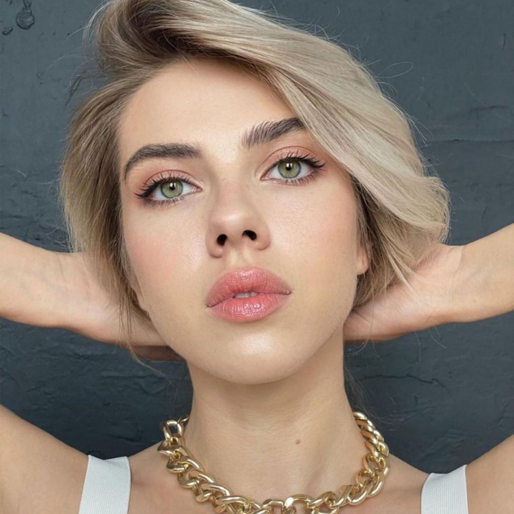 Doble Scarlett Johansson 3