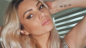 Faloon Larraguibel reaparece tras sufrir episodio de violencia: "de vuelta"