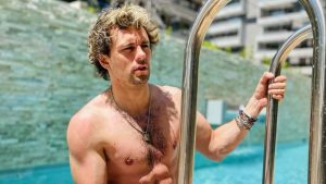 La reacción de Joaquín Méndez luego que un seguidor le recomendara operarse la nariz