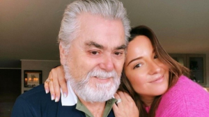 Kel Calderón desata ola de críticas por viaje en medio del complejo estado de salud de Hernán Calderón