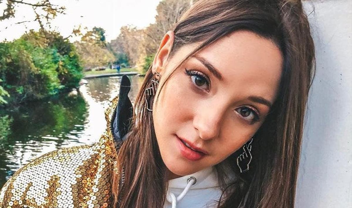 Con foto de su infancia: Kel Calderón dedica emotivo mensaje a su padre