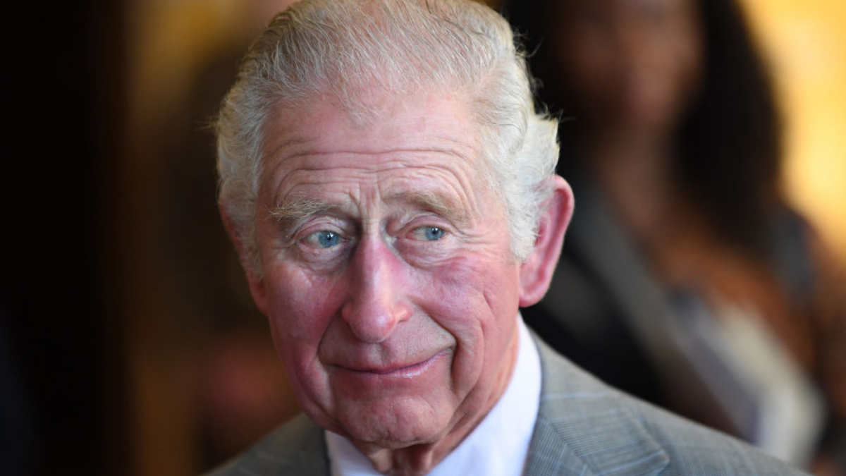 Revelan que el príncipe Carlos habría sido quien cuestionó el tono de piel de Archie