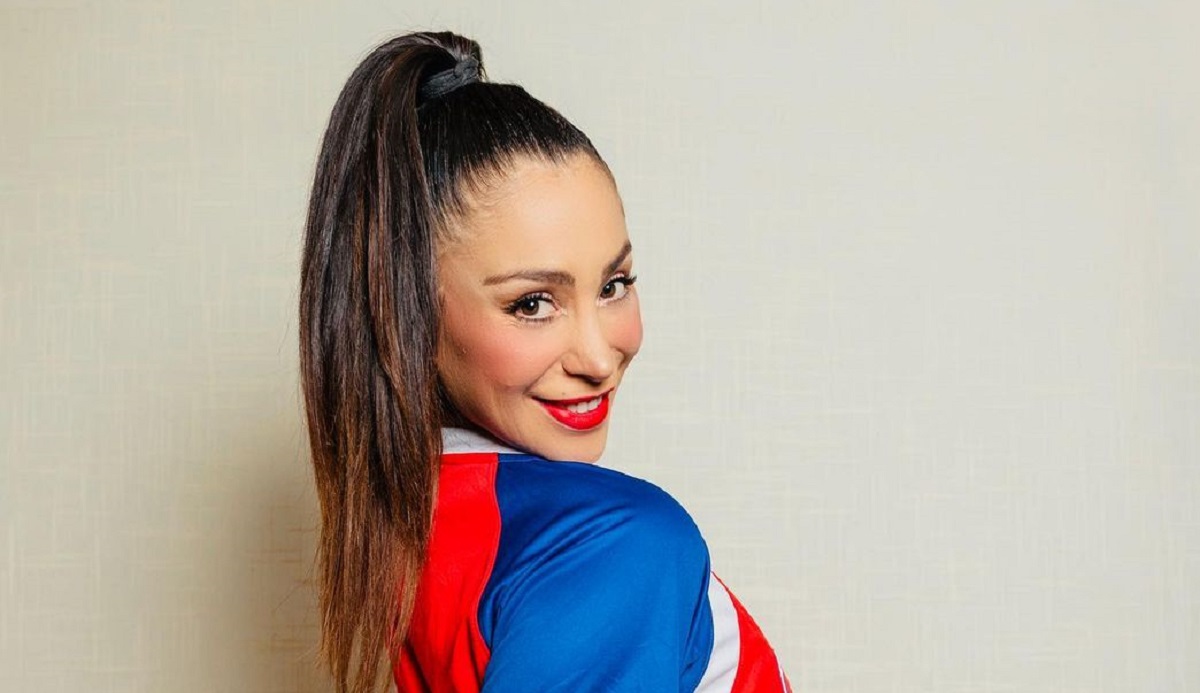 Yamna Lobos eleva la temperatura con fotos en bikini