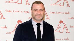 Revelan la razón por la cual Liev Schreiber está haciendo cuarentena en Chile