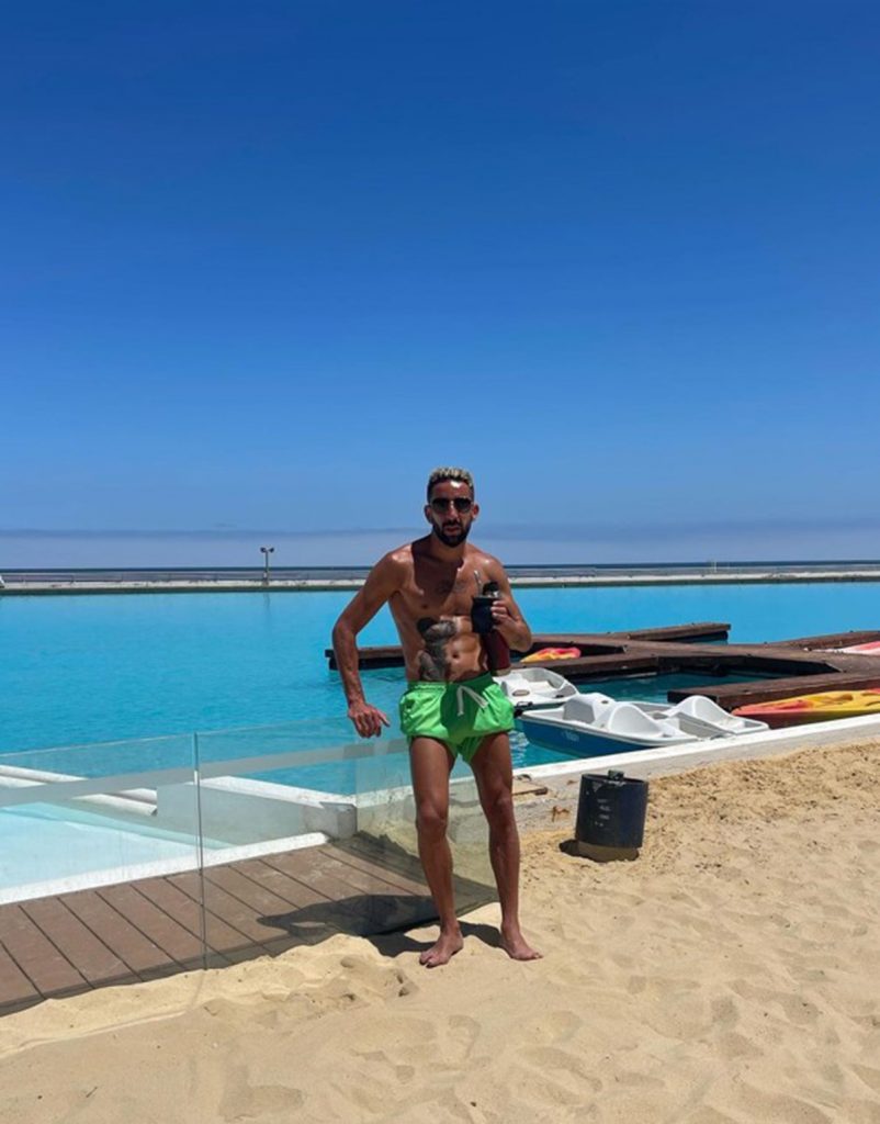 Mauricio Isla En La Playa 1