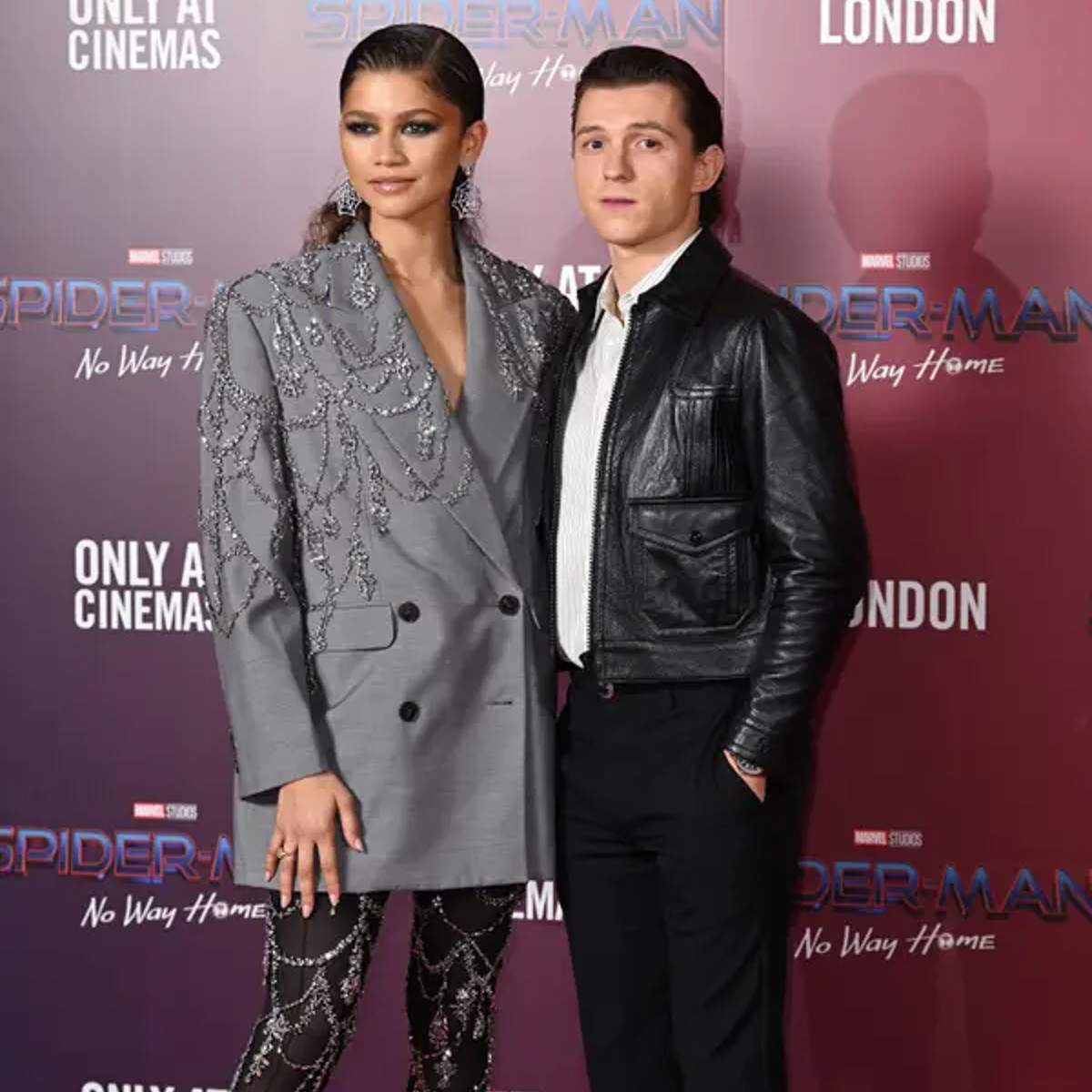 Zendaya Y Tom Holland Posan Juntos En La Premiere De Spider Man No Way Home En Londres