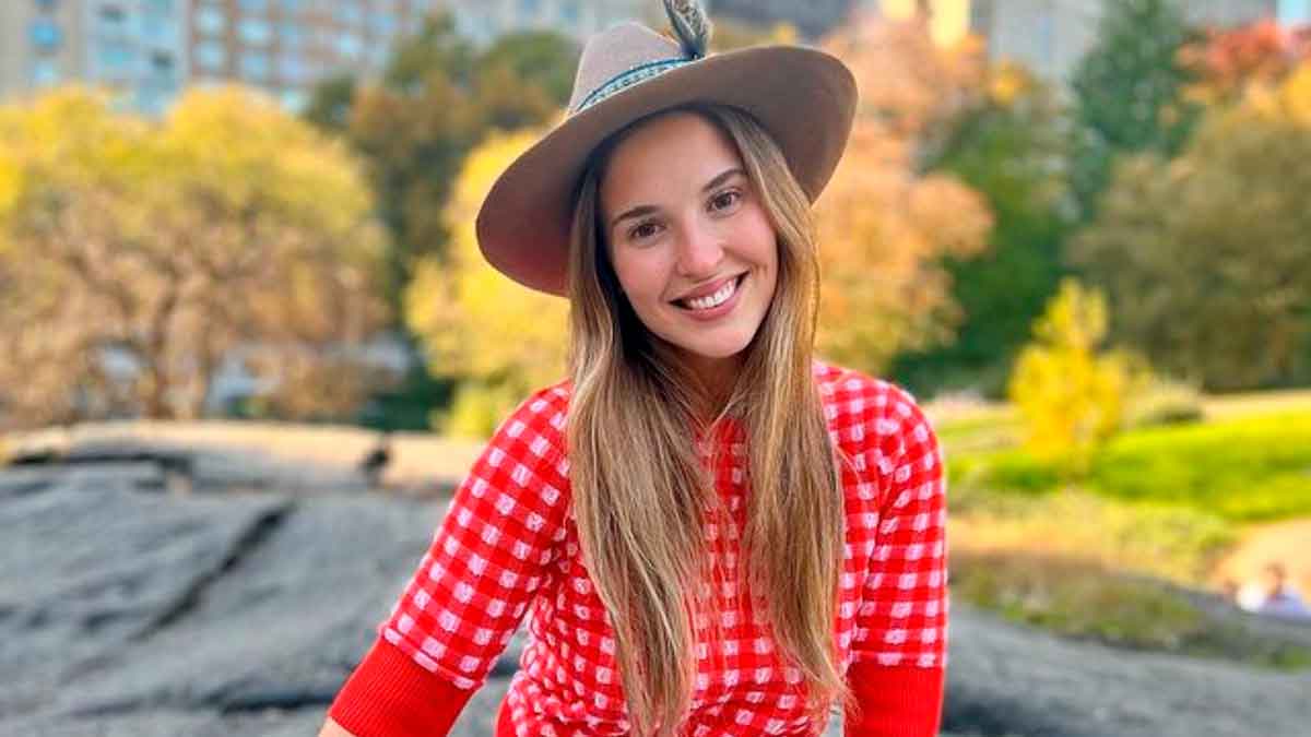 Belén Soto enterneció las redes sociales con fotografía junto a su perrito
