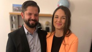 Gabriel Boric presentó a su polola y le dedicó un poema frente a Don Francisco