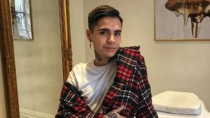 Leo Méndez arremete contra clínica estética por secuelas de su cirugía