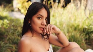 "Los invito a pagarme el pasaporte": Nathalie Vera respondió a usuarios que le envían mensajes racistas