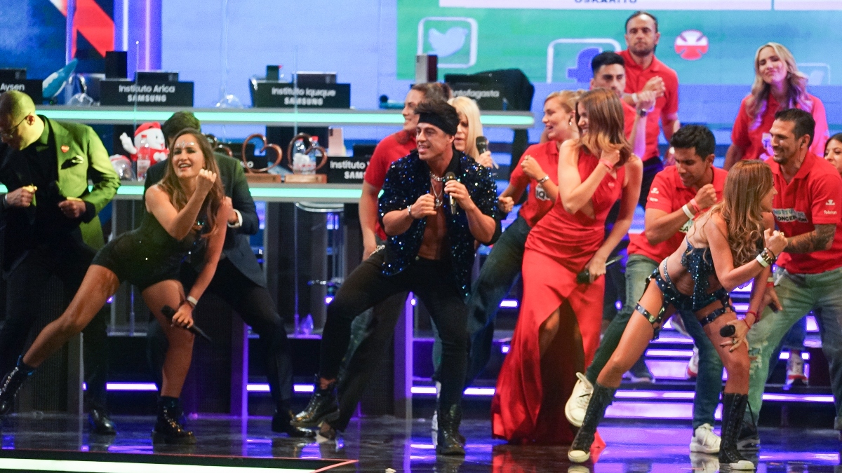 "Yo en estos momentos": Los mejores memes que dejó la presentación de Axé Bahía en la Teletón 2021