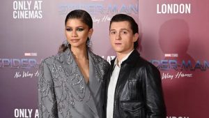 ¡Por fin! Zendaya y Tom Holland posan como pololos en la alfombra roja