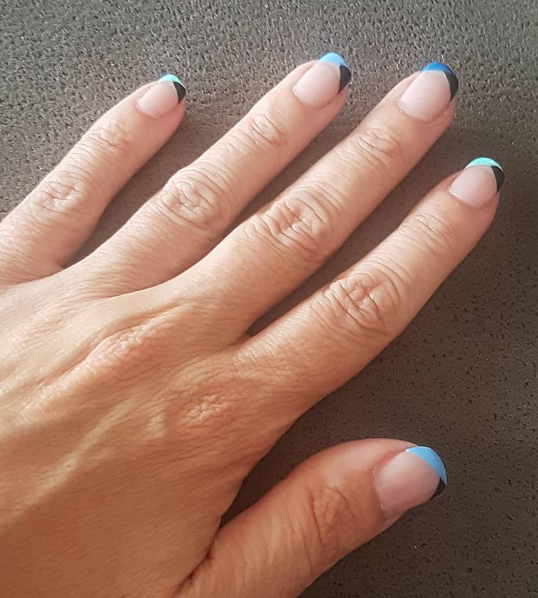 Manicura francesa bicolor 