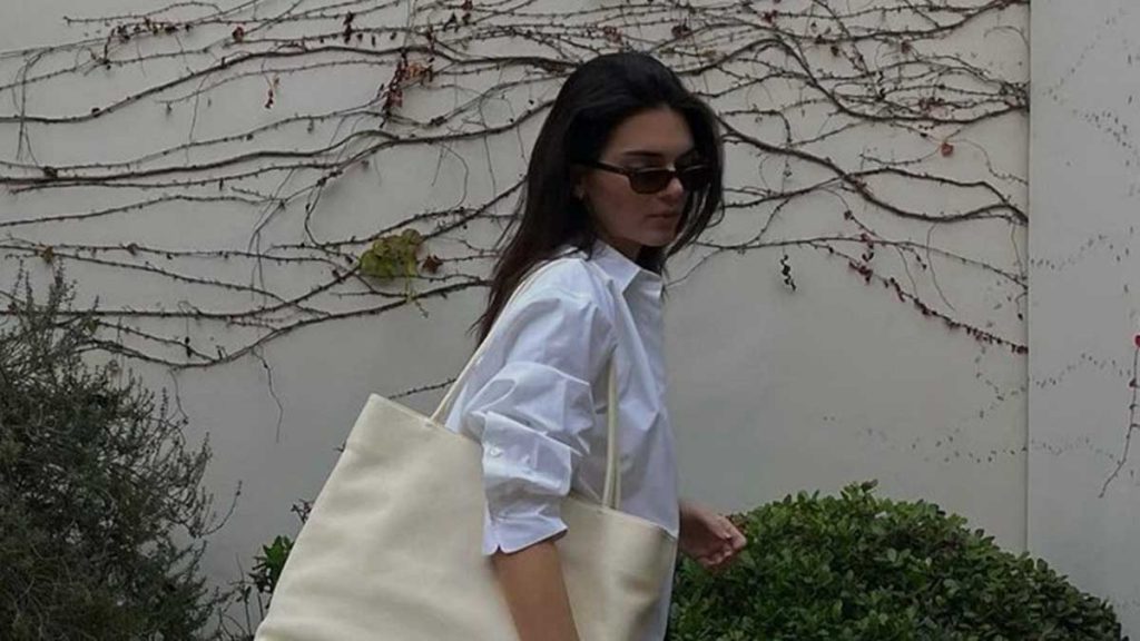 Kendall Jenner enseña cómo llevar camisas blancas en este 2022