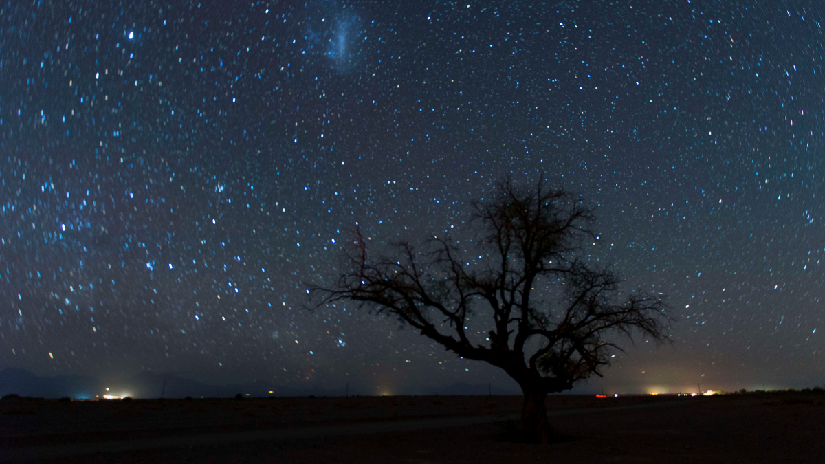 ¿Bengala? ¿Meteorito?: Misteriosa luz atraviesa el desierto de Atacama durante la noche