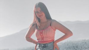 Giulia Inostroza recuerda a su fallecido padre con antiguas fotos