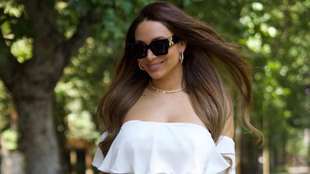 Lisandra Silva Reveal Party