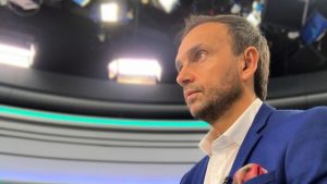 ¡Viejito pascuero atrasado! Rodrigo Sepúlveda volvió de sus vacaciones y sorprendió con regalos