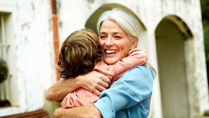 ¿Qué significa soñar con tu abuela?