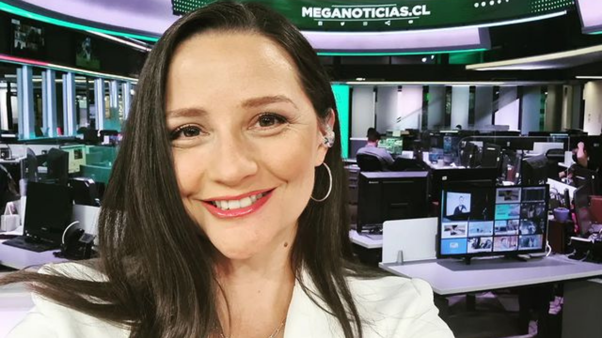 Andrea Arístegui vivió peligroso incidente mientras viajaba en avión a Polonia