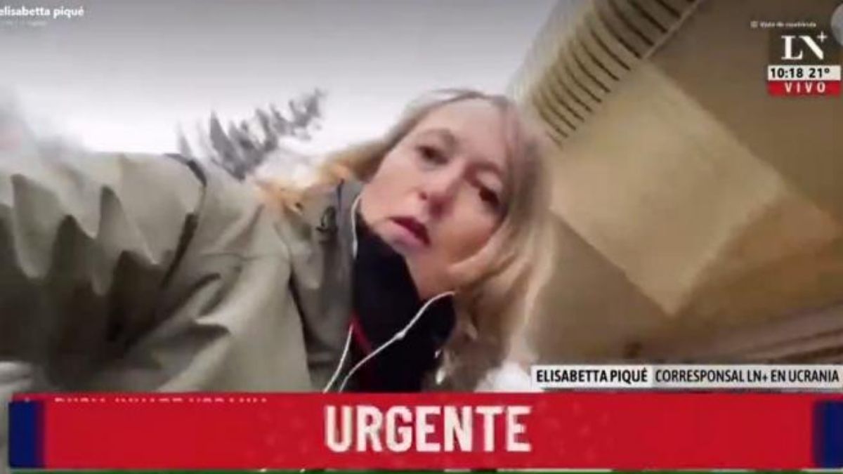 Periodista argentina en Ucrania vivió incómodo momento en pleno despacho: "Este pelotudo"