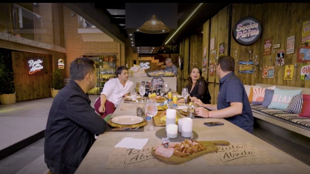 Javiera Contador En Socios De La Parrilla