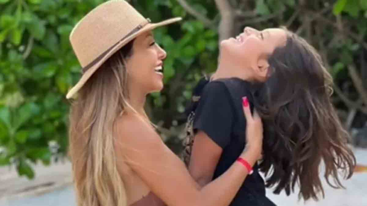 Los hijos de Arturo Vidal posaron en México con Marité Matus