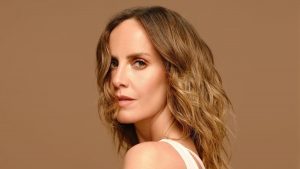 "Qué bella": Diana Bolocco se llena de elogios al posar en ropa deportiva