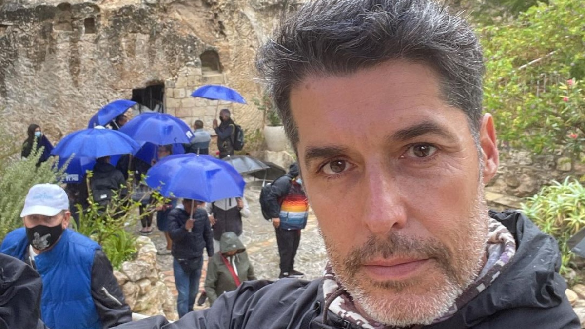 ¿Aló Toro Mardones? Francisco Pérez-Bannen recreó icónica escena de su personaje de Aquelarre