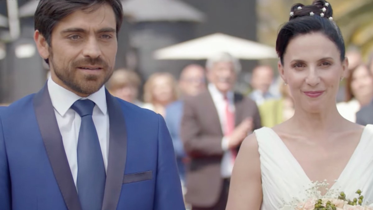 Seguidores de "Pobre Novio" reaccionaron ante la cercanía de Santiago y Alicia