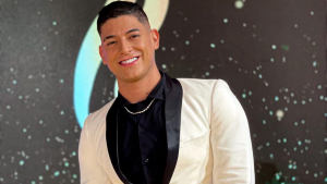 ¡El amor está en el aire! Ricardo Vega compartió una tierna postal con su pareja