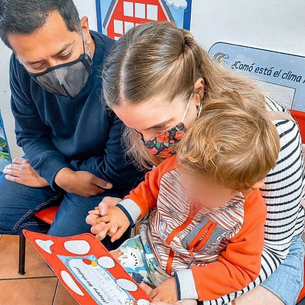 Alison Mandel, Pedro Ruminot Y Su Hijo Baltazar