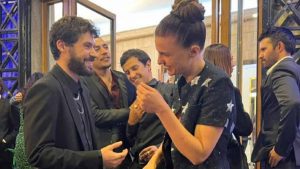 Pedro Campos y Pin Montané no ocultaron su amor en los Premios Caleuche