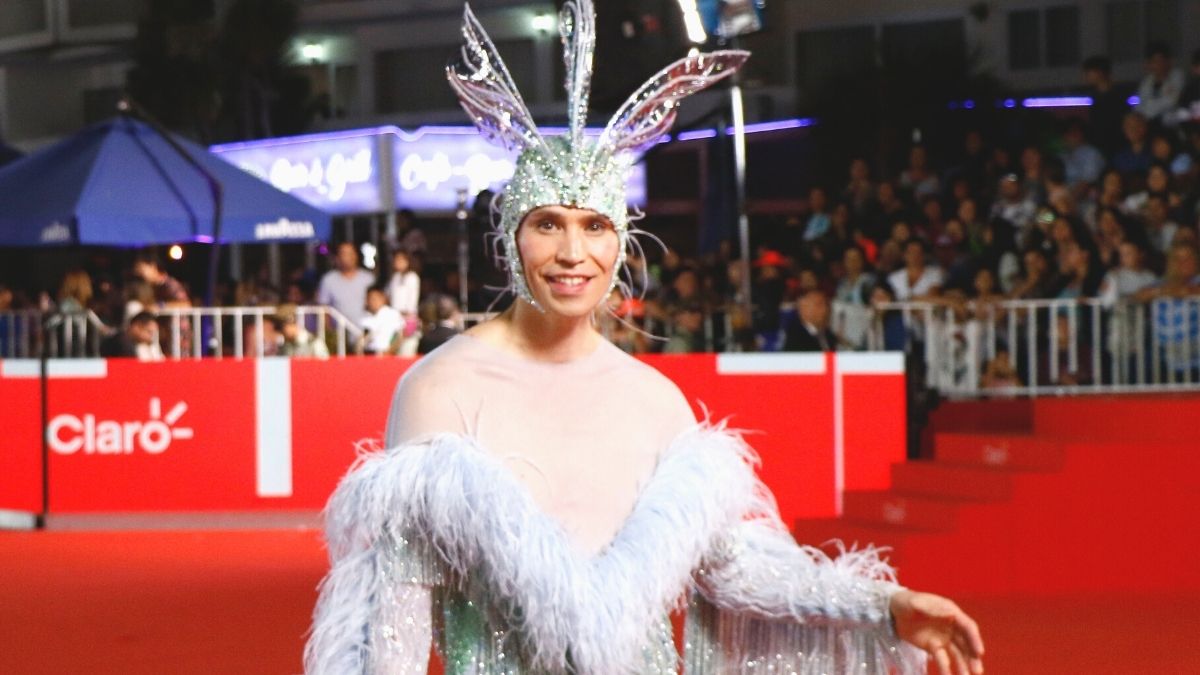 Se robó la película: Di Mondo sorprende con look en fiesta de los Premios Oscar