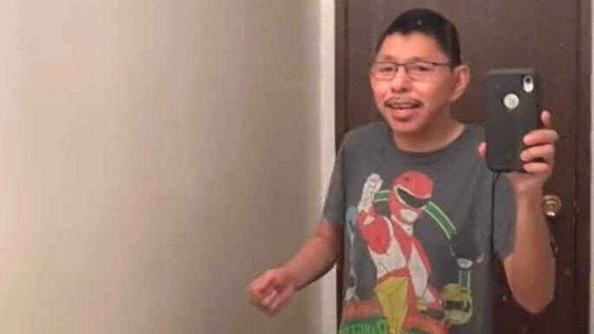 Jamie Big Sorrel: el joven que la rompe en TikTok por bailar canción de Nelly Furtado en su baño