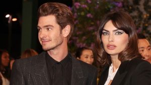Alyssa Miller y Andrew Garfield desmienten quiebre con tierna foto