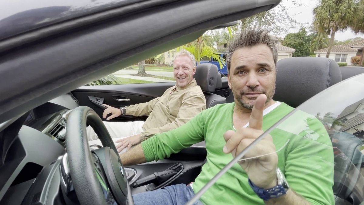 Douglas llega a De tú a tú: Contará lo más difícil de vivir en Miami