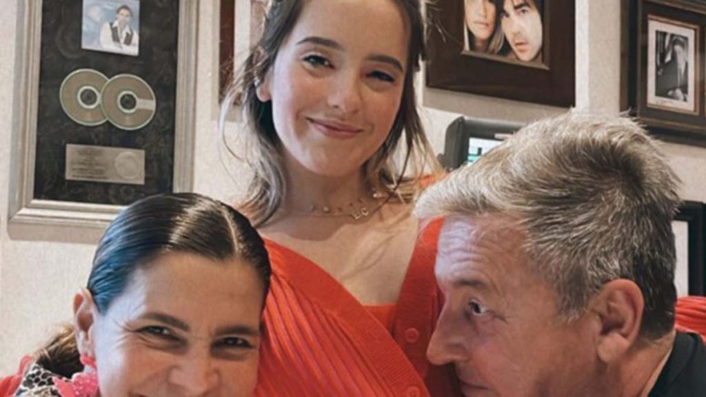 Evaluna Y Sus Papás