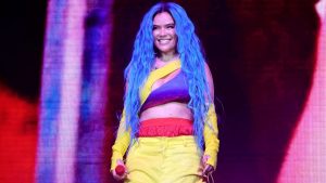 Karol G se lució con sentido homenaje a Shakira en Coachella