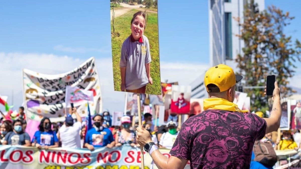 Angélica Castro, Cristián de la Fuente y Cote Lopez se suman a la Marcha por los Niños