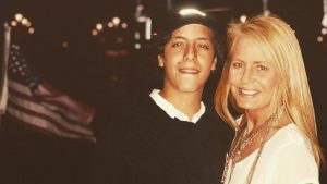 El paseo de Cecilia Bolocco y su mascota, capturado por Máximo