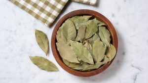 Todo lo que deberías saber sobre el Laurel, la hoja que da sabor a la comida