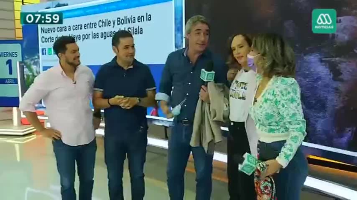 "Nuestro hijo pródigo vuelve a casa": José Luis Repenning se "robó" a Simón Oliveros y sacó risas en Mucho Gusto