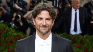 ¡Luce irreconocible! Bradley Cooper sorprende con su apariencia para nueva película