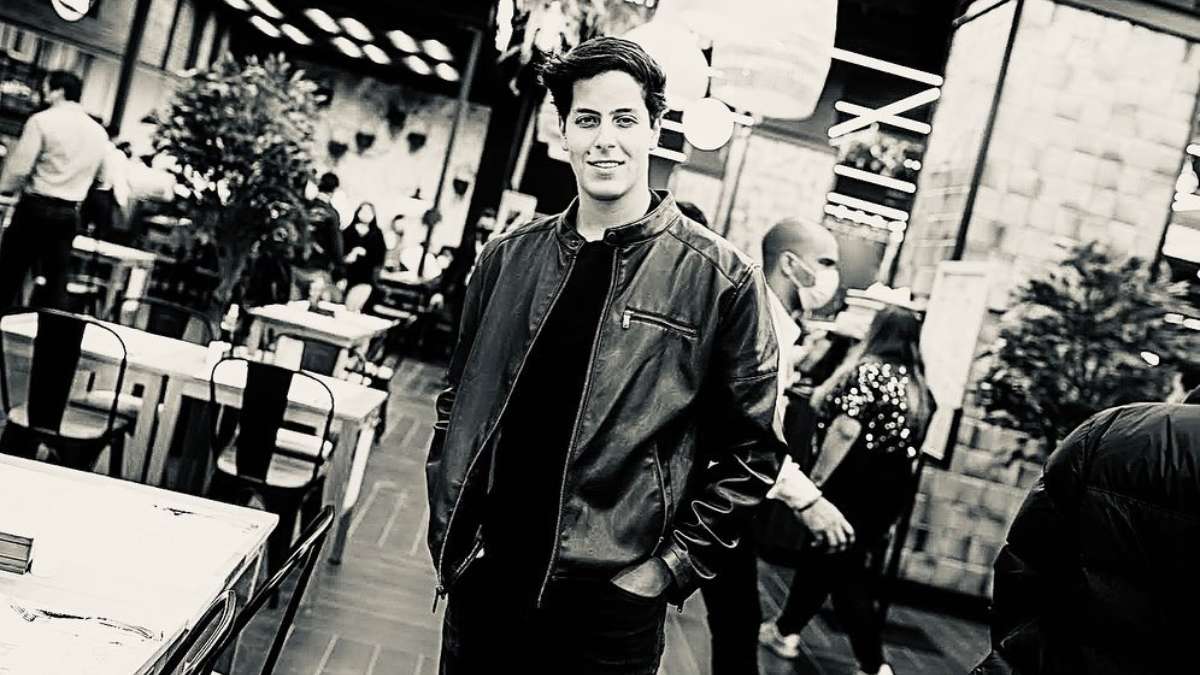 Máximo Bolocco se va de vacaciones al extranjero y comparte fotos