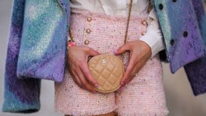 Tweed: El tejido en tendencia esta temporada de frío y cómo usarlo