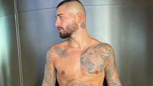 Maluma elevó la temperatura desde la piscina