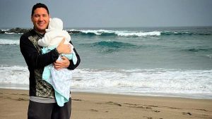 Pancho Saavedra enterneció a sus seguidores con foto de su hija