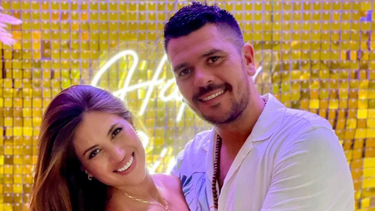 Karen Bejarano le demuestra todo su amor a Juan Pedro Verdier en su cumpleaños